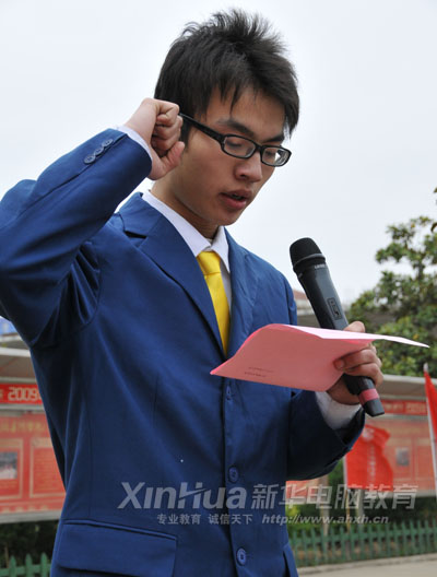 �f������