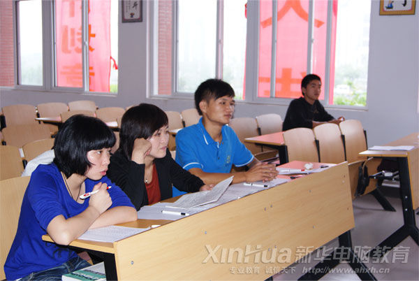 �����AУ�@ͨӍ��ָ���ώ����ϳɆT�M�ɵ���ԇ�وF�