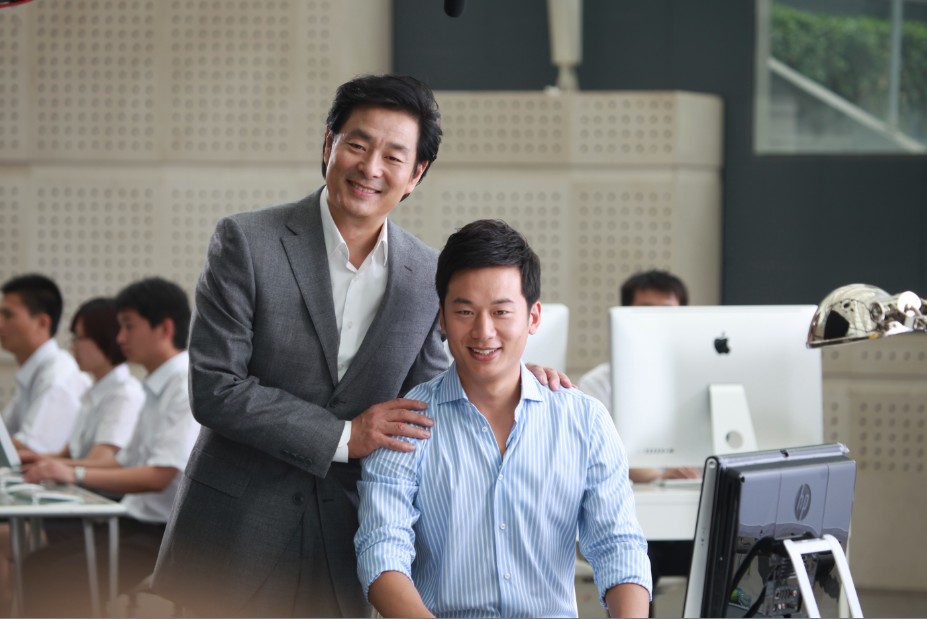 ���A��X����