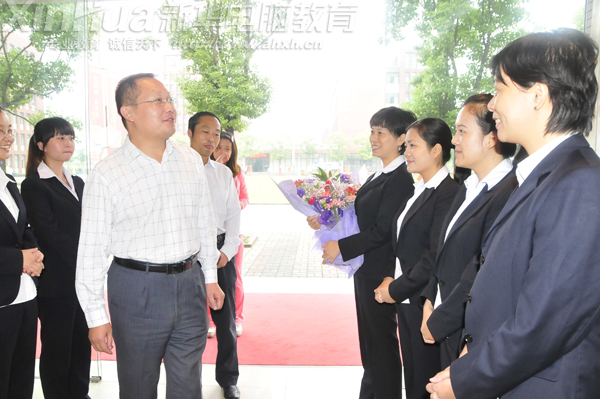 安徽新華電腦專修學院何貴金