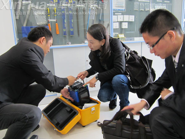 �˷�ͨ�Ź�˾�I���ڌ�Ӗ��ԃ���W���Č�Ӗ��r