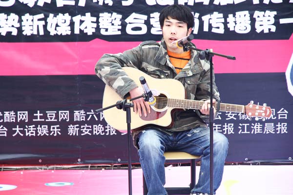 “新生年華你最型”選拔賽參賽選手多才多藝