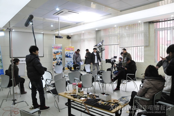 �������A��΢�̈́��Ĕz�F��