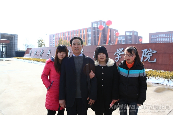 ���H��ֶŮ������һ��Ů��һ�������A�W��IT���g