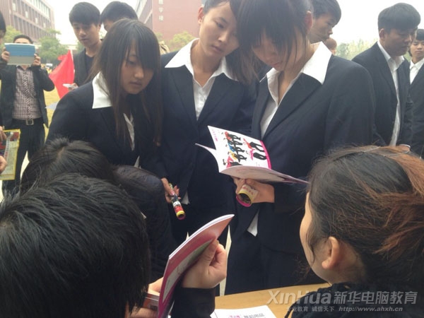 服裝類(lèi)的企業(yè)很受女同學(xué)的歡迎