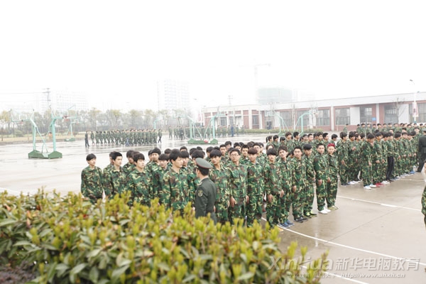 �R����������������ݱ���M����